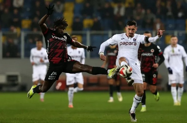 Trabzonspor deplasmanda takıldı! 7 gollü maçı Gençlerbirliği kazandı